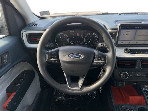 Used 2023 Ford Maverick XLT image 13