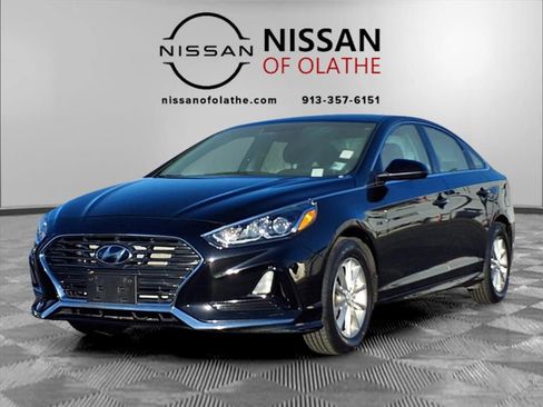 Used 2018 Hyundai Sonata SE image 1