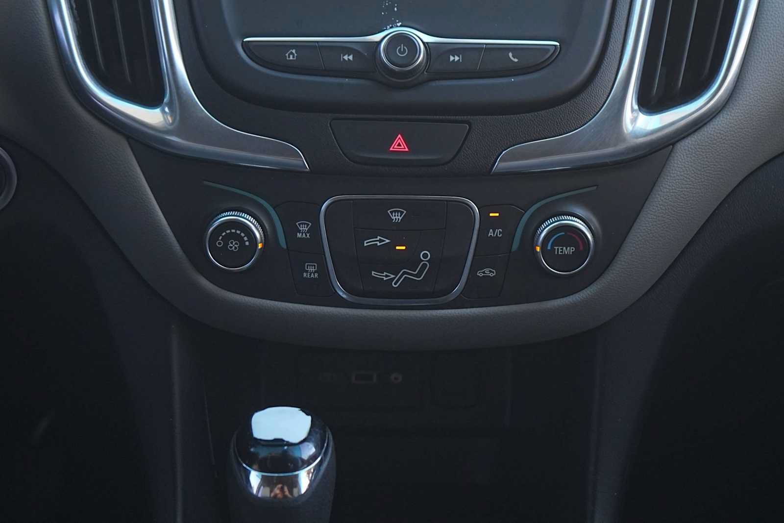 Used 2021 Chevrolet Equinox LS w/ LS Convenience Package FWD image 21