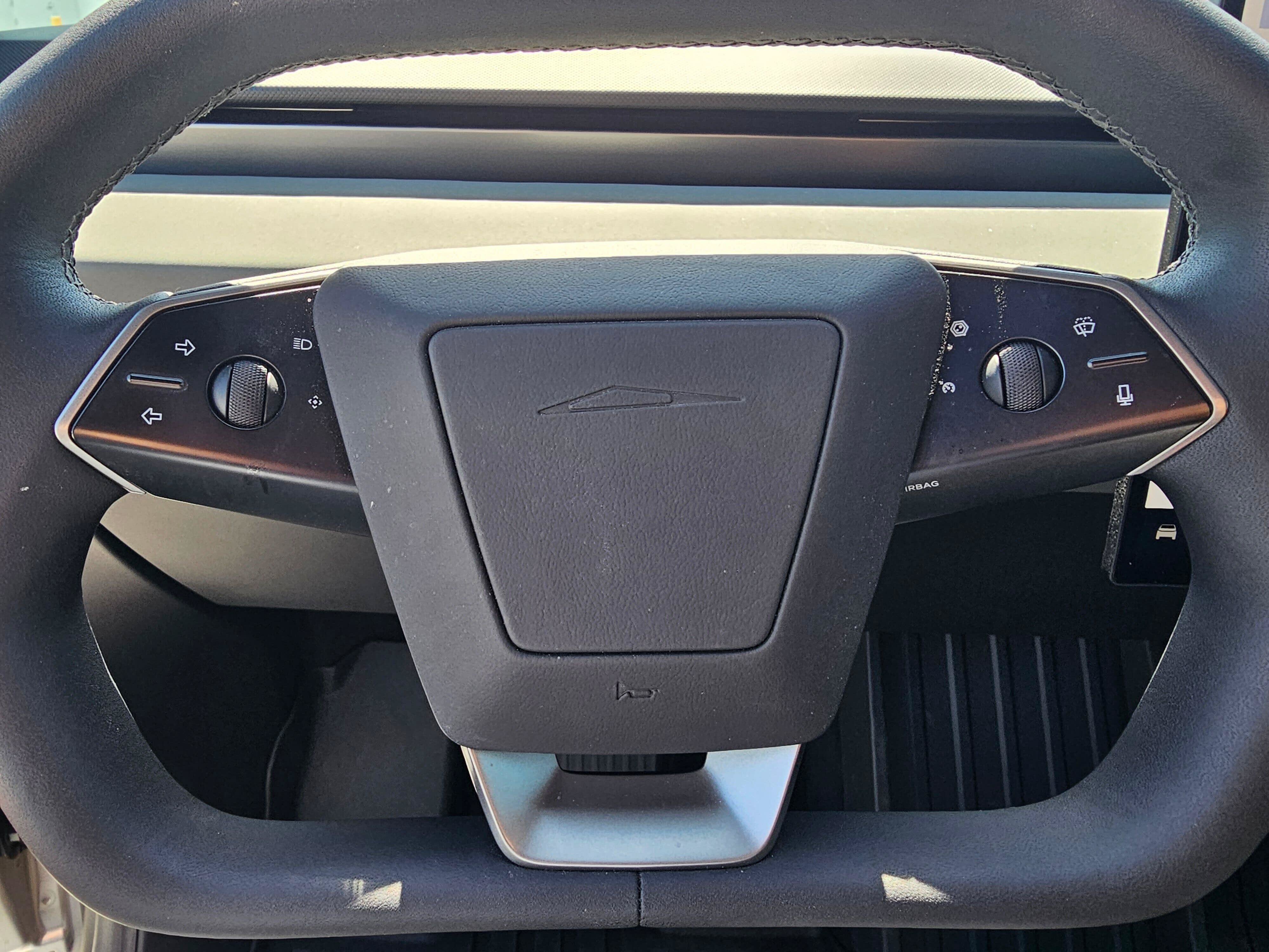 Used 2026 Tesla Cybertruck 2WD Crew Cab image 21