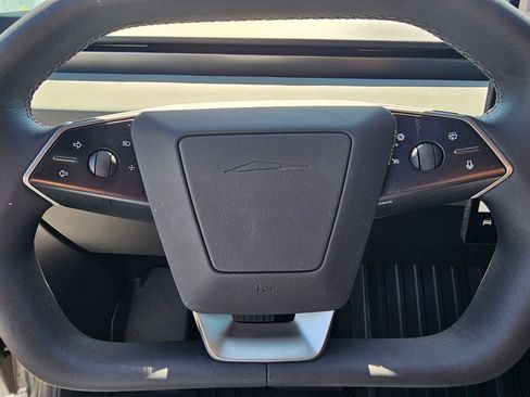 Used 2026 Tesla Cybertruck 2WD Crew Cab image 21