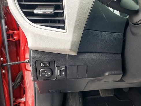 Used 2014 Toyota Corolla L image 25