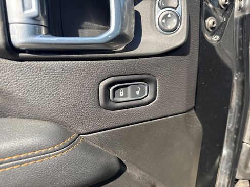 Used 2021 Jeep Wrangler Unlimited Sahara image 15