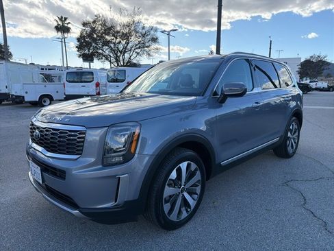 Used 2020 Kia Telluride S image 3