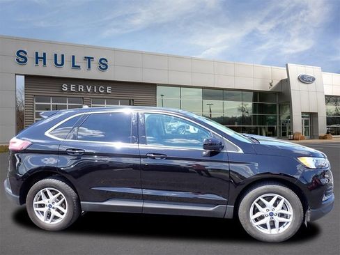 Certified 2022 Ford Edge SEL w/ Convenience Package image 4