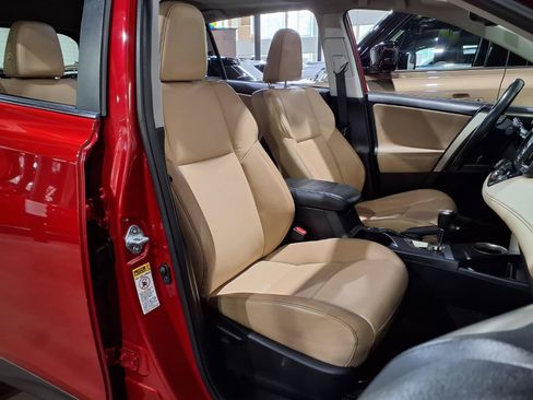 Used 2014 Toyota RAV4 Limited w/ Technology Package AWD/4WD image 22