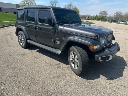 Used 2019 Jeep Wrangler Unlimited Sahara image 4