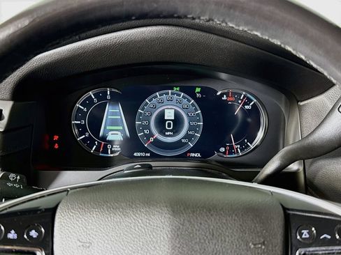 Used 2020 Cadillac Escalade Luxury RWD image 11