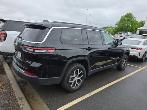 Used 2025 Jeep Grand Cherokee L Limited w/ Trailer Tow Package AWD/4WD image 2