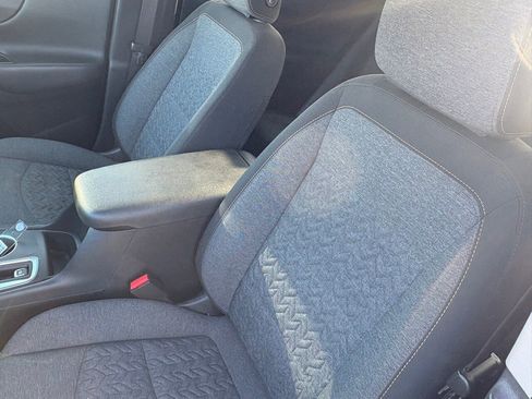 Used 2023 Chevrolet Equinox LT image 31