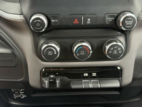 Used 2024 RAM 3500 Big Horn image 18