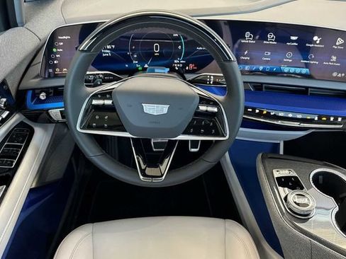 New 2026 Cadillac Optiq Sport 1 w/ LPO, Floor Liner Package AWD/4WD image 14