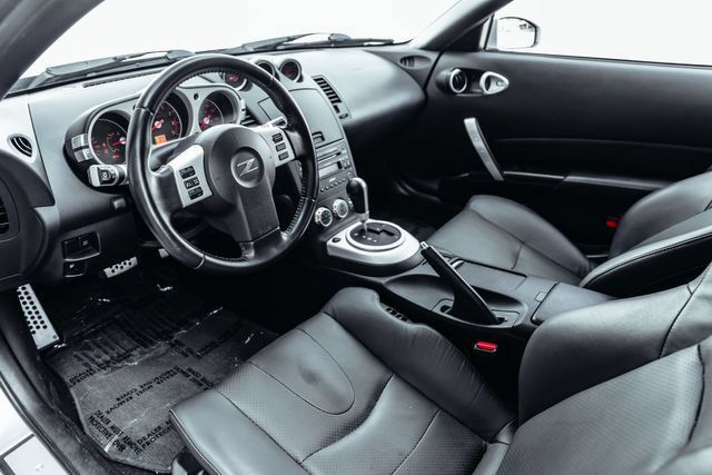 Used 2008 Nissan 350Z Touring w/ Cargo Convenience Pkg RWD image 2
