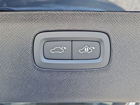 New 2026 Volvo XC90 B6 Ultra w/ Protection Package Premier image 13
