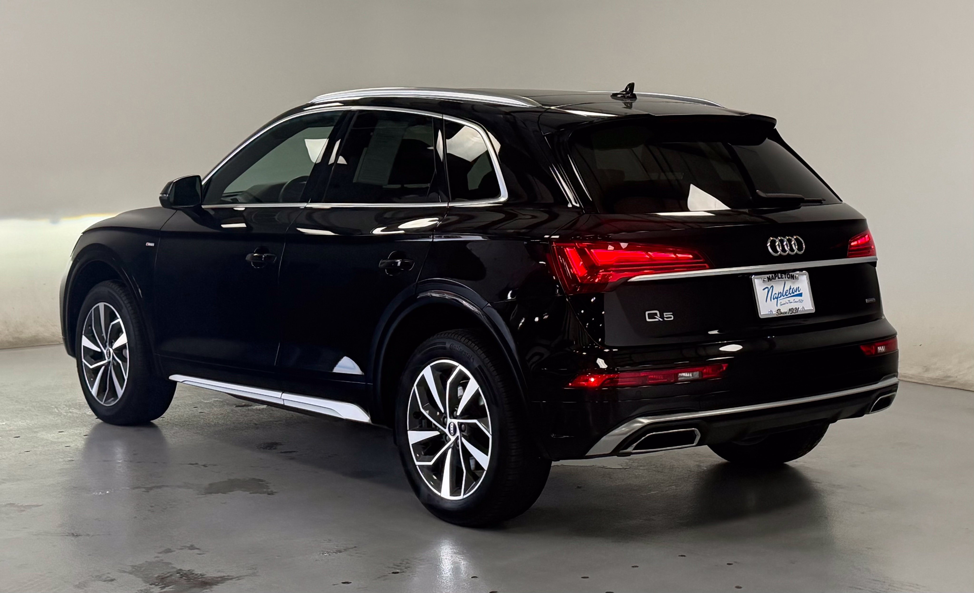 Used 2023 Audi Q5 2.0T Premium Plus w/ Premium Plus Package AWD/4WD image 4