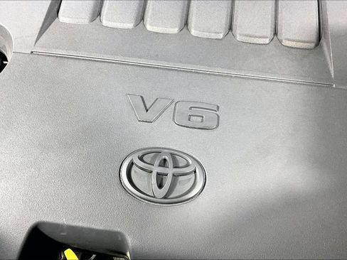 Used 2015 Toyota Highlander Limited Platinum AWD/4WD image 32
