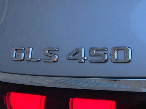 Used 2025 Mercedes-Benz GLS 450 GLS 450 image 13