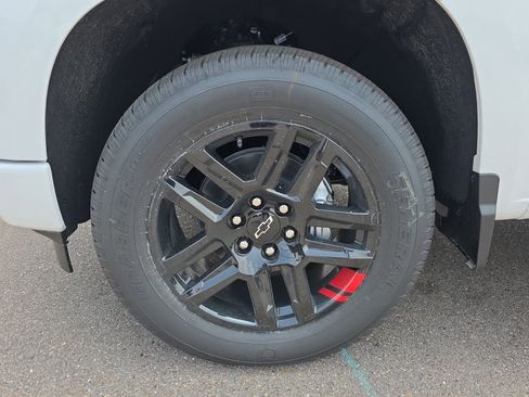 New 2026 Chevrolet Silverado 1500 RST w/ Redline Edition AWD/4WD image 9