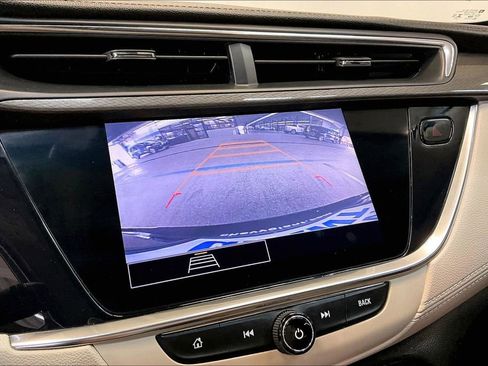 Used 2021 Buick Encore GX Preferred w/ Sport Touring Package FWD image 16