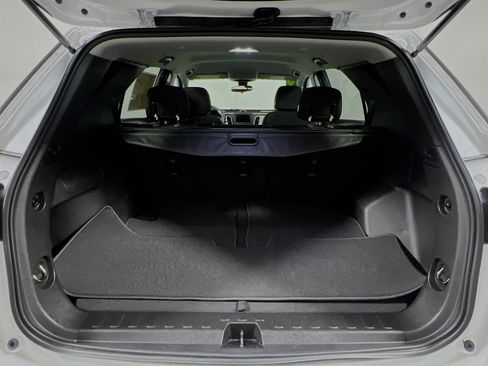 Used 2019 Chevrolet Equinox LT FWD image 34