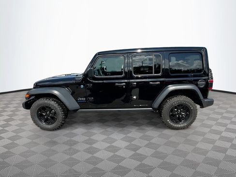 Used 2023 Jeep Wrangler Unlimited w/ Sun & Screen Package AWD/4WD image 8