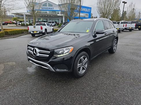Used 2019 Mercedes-Benz GLC 300 4MATIC image 1