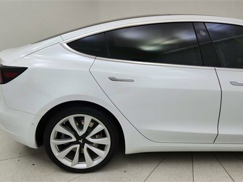 Used 2019 Tesla Model 3 Standard Range Plus image 12