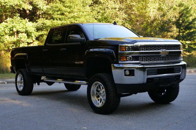 Used 2019 Chevrolet Silverado 2500 LT w/ All Star Edition AWD/4WD image 4