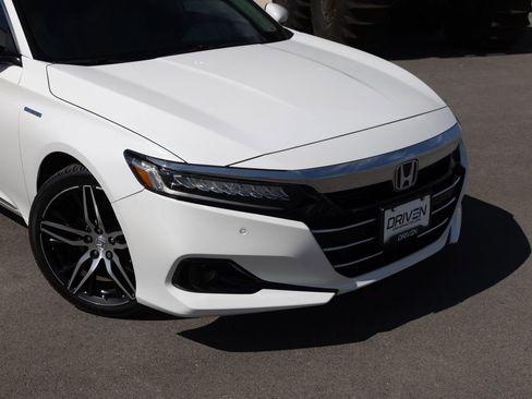 Used 2022 Honda Accord Touring image 7