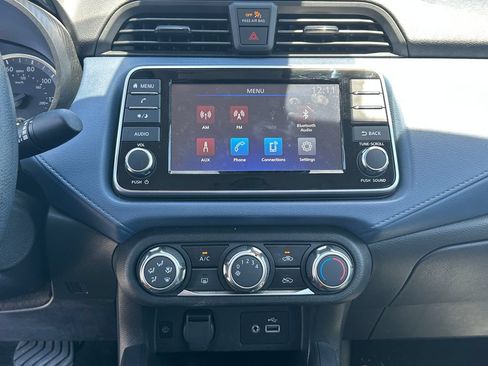 Used 2025 Nissan Versa SV FWD image 13