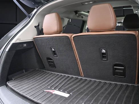 Used 2022 Acura MDX SH-AWD w/ Technology Package image 22