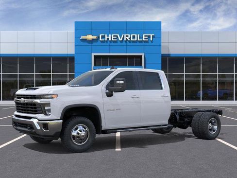 New 2026 Chevrolet Silverado 3500 LT w/ Convenience Package image 15