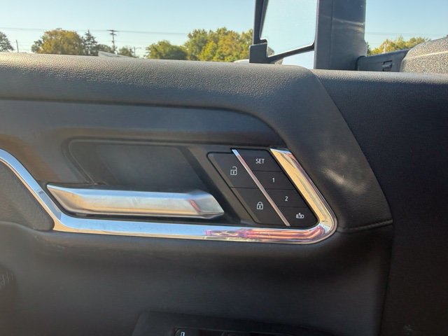 Used 2024 GMC Sierra 3500 Denali w/ Denali Reserve Package AWD/4WD image 29