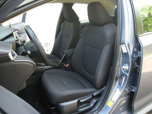 Used 2021 Toyota Corolla LE FWD image 18