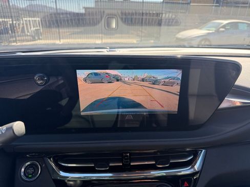 Used 2025 Buick Envista Sport Touring image 22