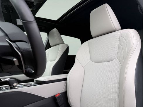 Certified 2025 Lexus RX 350 F Sport AWD/4WD image 10