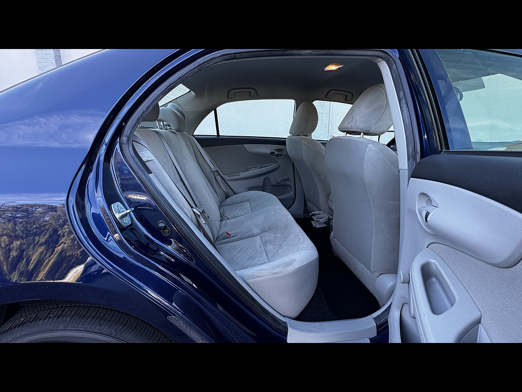 Used 2011 Toyota Corolla FWD image 25