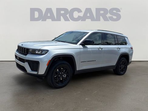 New 2026 Jeep Grand Cherokee L 4WD image 3