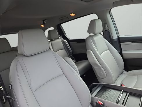 Used 2023 Honda Odyssey EX-L image 19