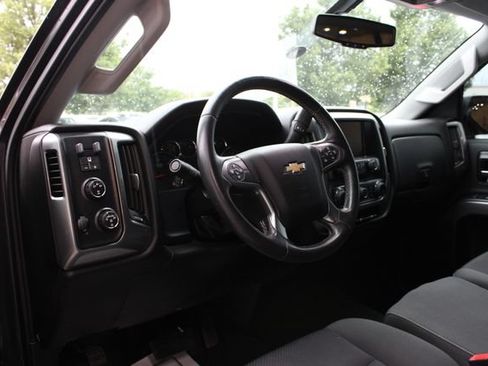 Used 2015 Chevrolet Silverado 2500 LT w/ LT Convenience Package AWD/4WD image 2
