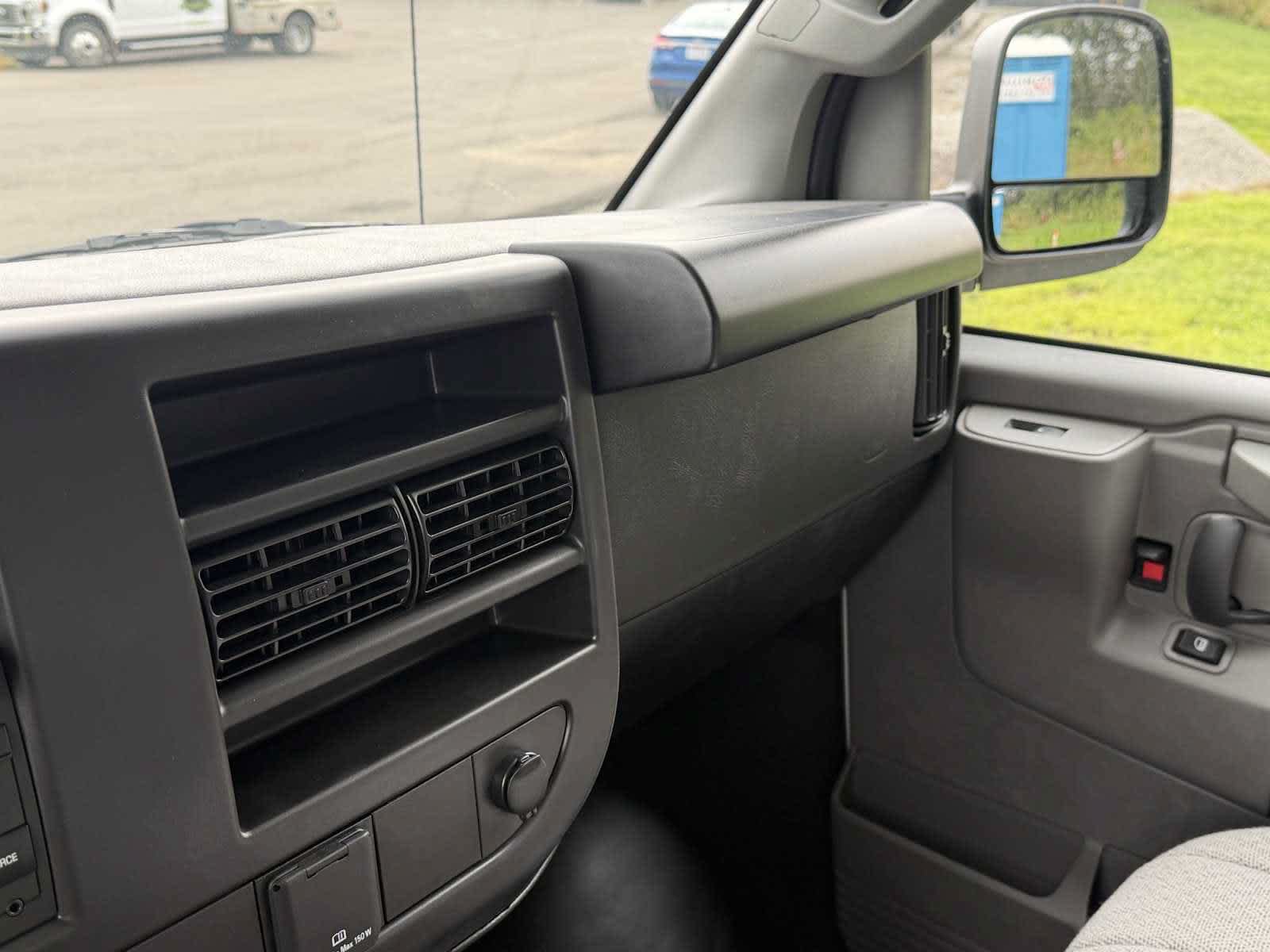 New 2026 Chevrolet Express 2500 Extended w/ Driver Convenience Package RWD image 10