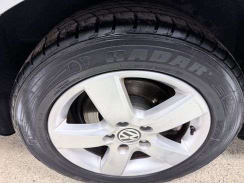 Used 2007 Volkswagen Passat 2.0T image 11