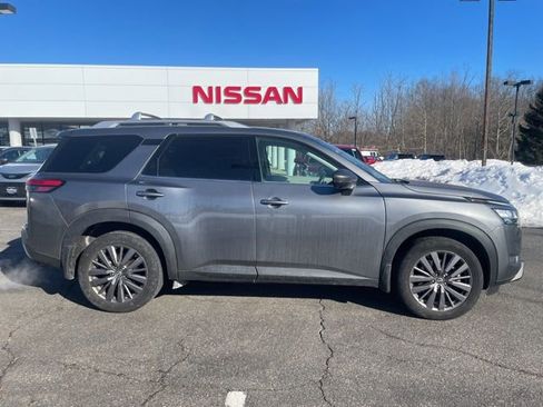 Certified 2023 Nissan Pathfinder SL w/ SL Premium Package image 3