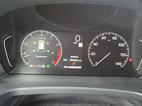 New 2025 Honda Pilot Touring image 16