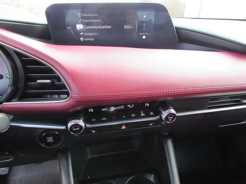 Used 2025 MAZDA MAZDA3 2.5 S Hatchback w/ Premium Pkg image 21