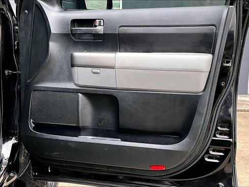 Used 2011 Toyota Tundra 2WD CrewMax w/ Tow Pkg image 22