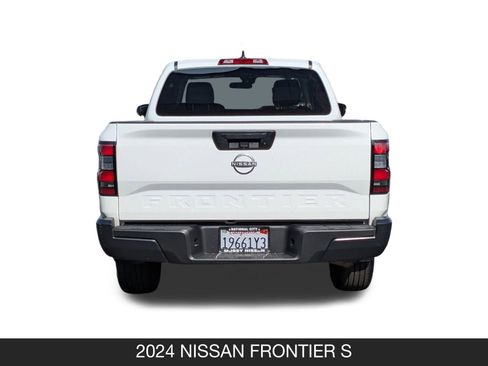 Used 2024 Nissan Frontier S image 9