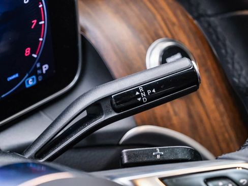 Certified 2025 Mercedes-Benz GLC 300 image 18