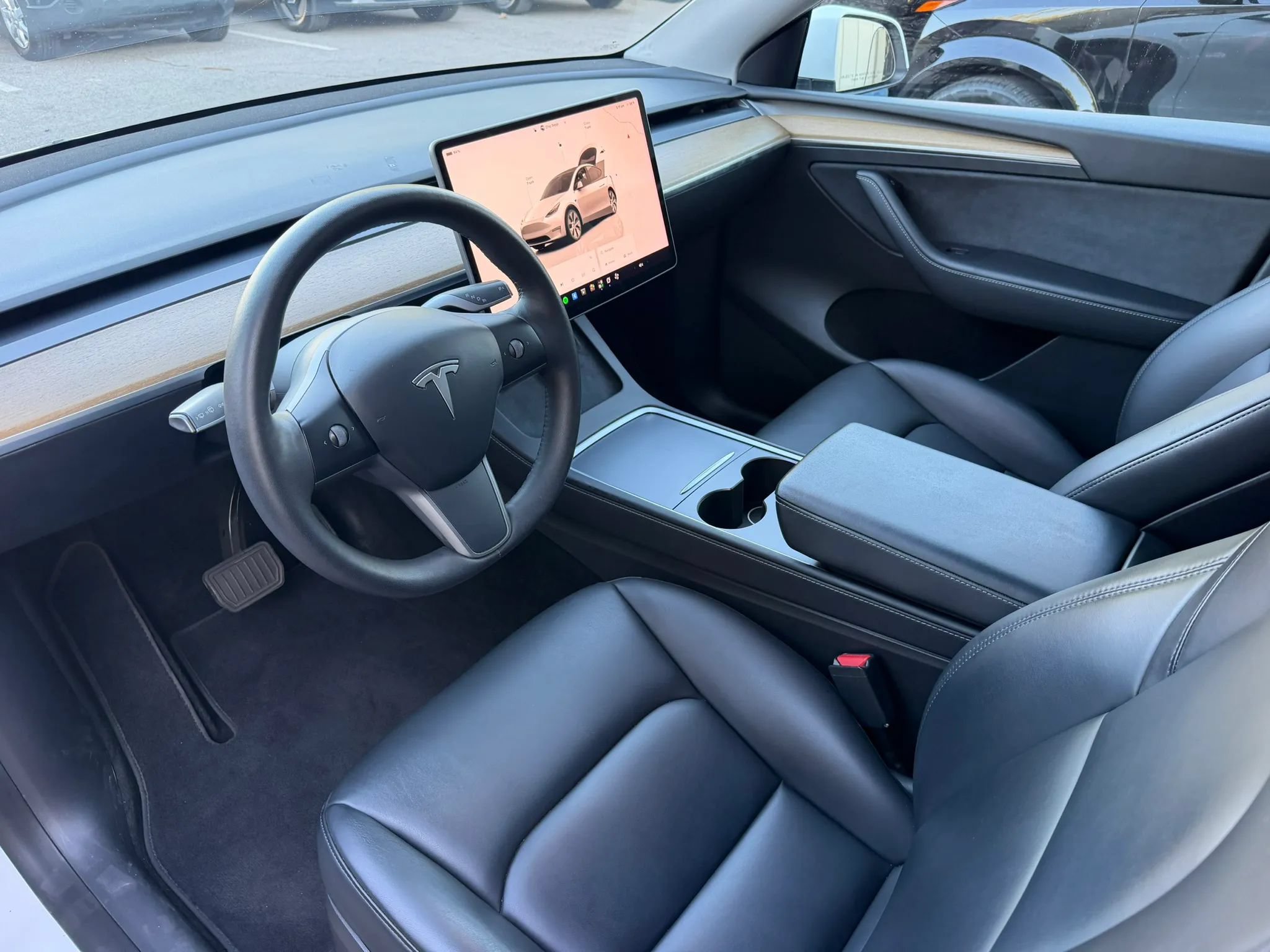 Used 2022 Tesla Model Y Long Range AWD/4WD image 14