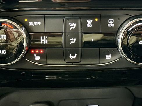 New 2026 Chevrolet Trax ACTIV w/ Sunroof Package image 21